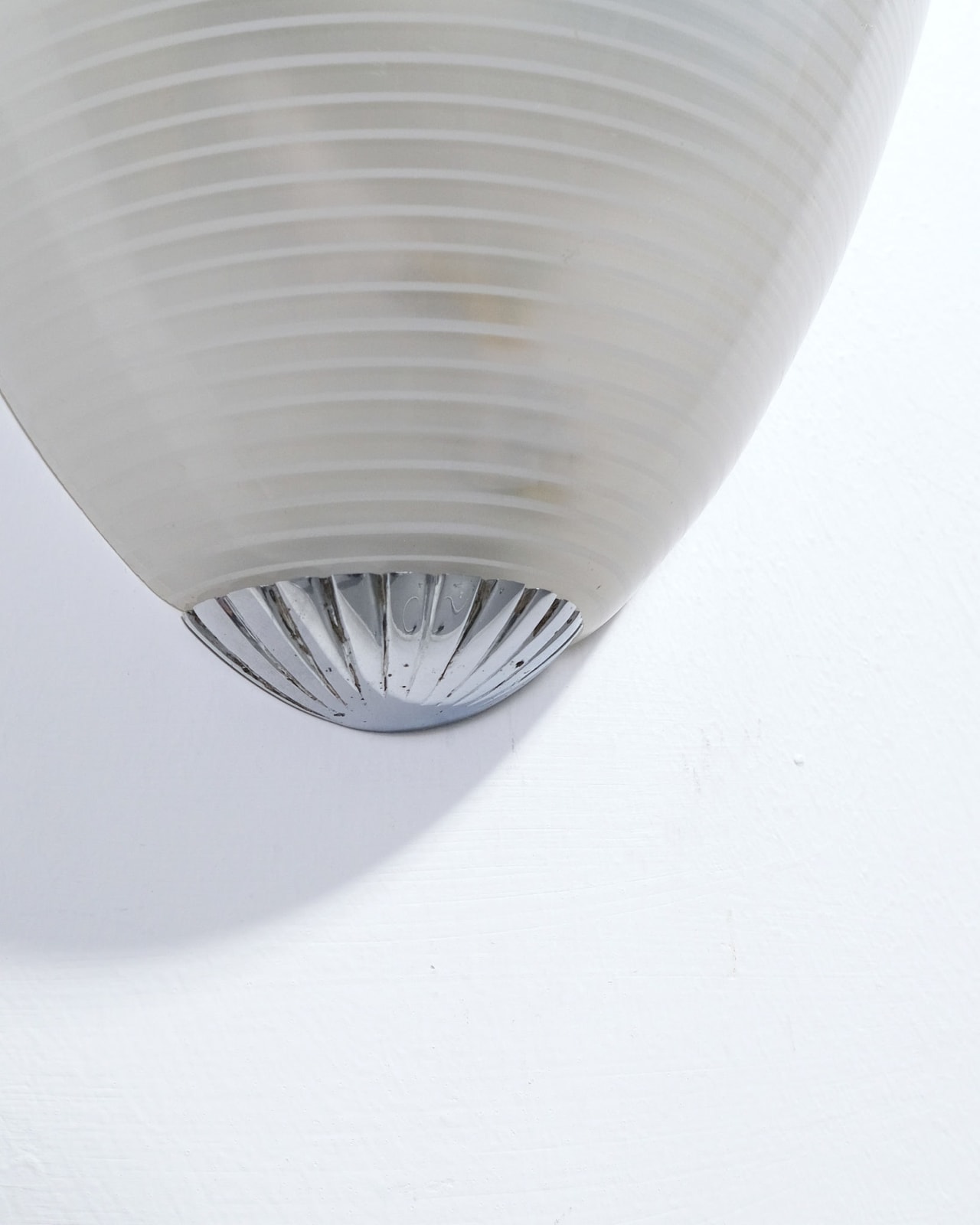 In the style of Jean Perzel, Art Deco Wall Light