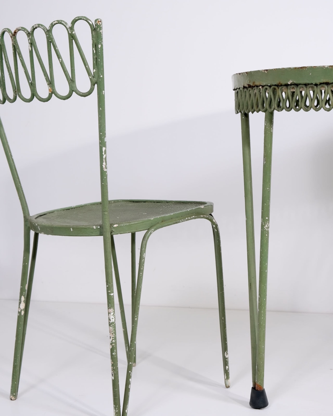 Attributed to Gio Ponti, Three Chairs and Table