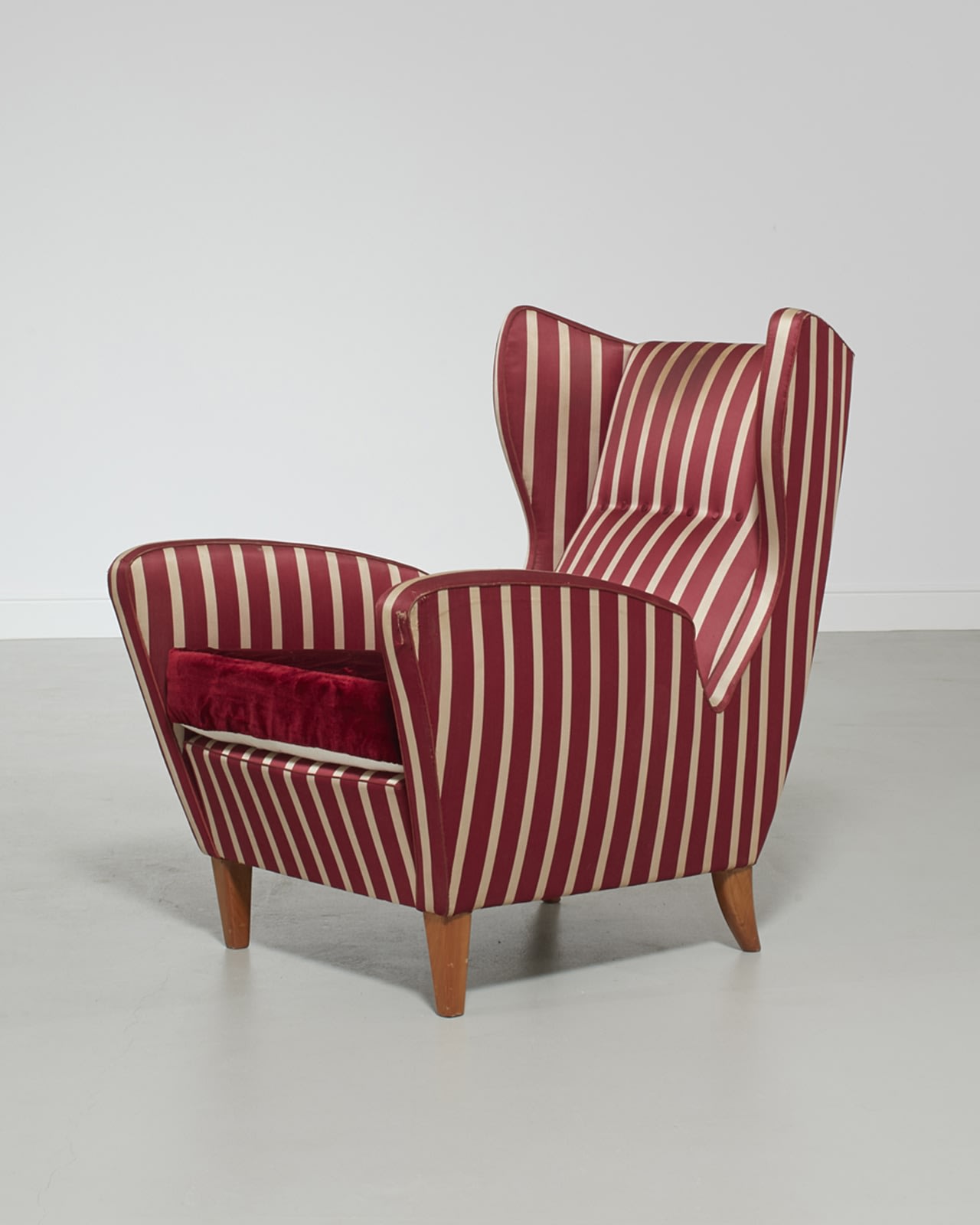 Italian, Armchair