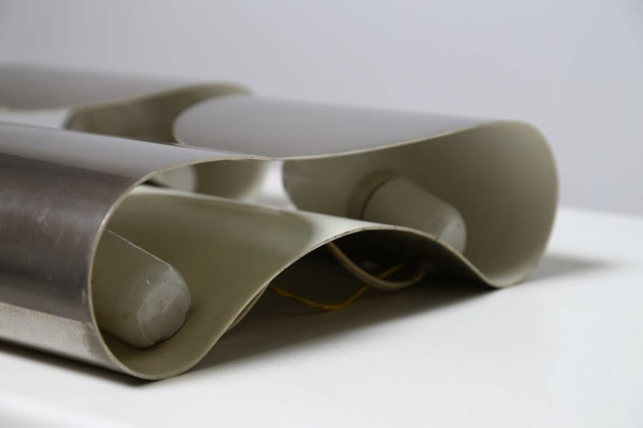 Afra & Tobia Scarpa, Pair of 'Foglio' wall lights