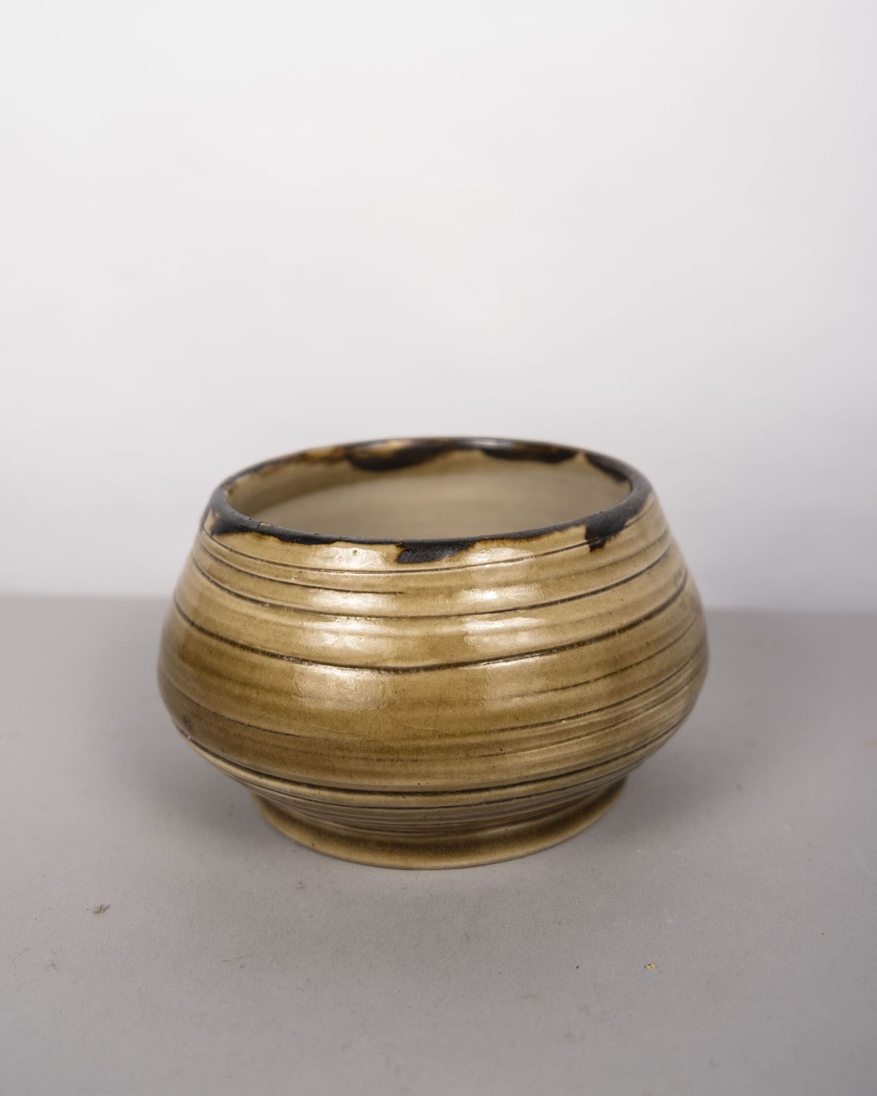 European Studio Pottery, Bowl