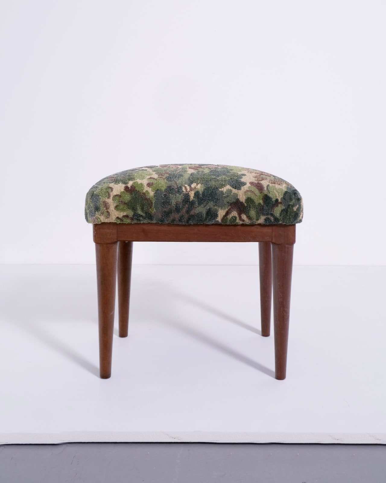 Italian, Pair of foot stools