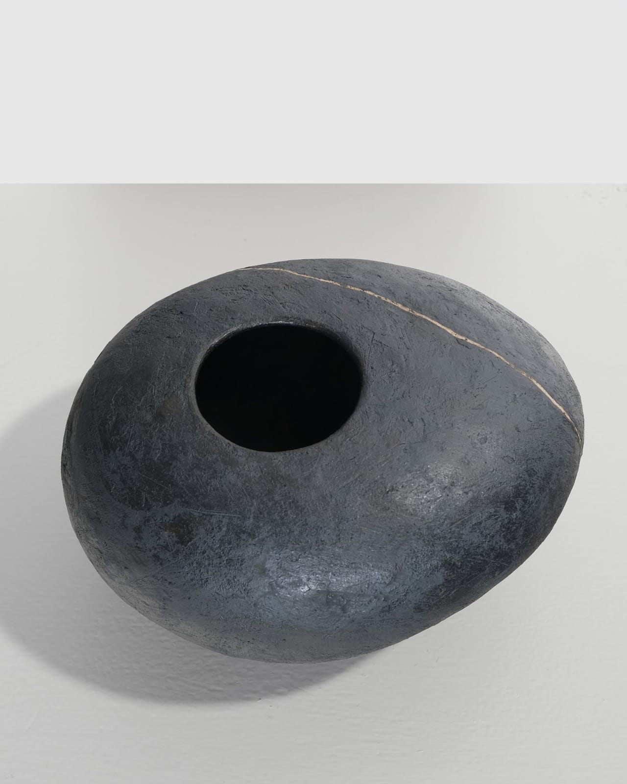 Jane Kite, Asymmetrical Vessel with Line