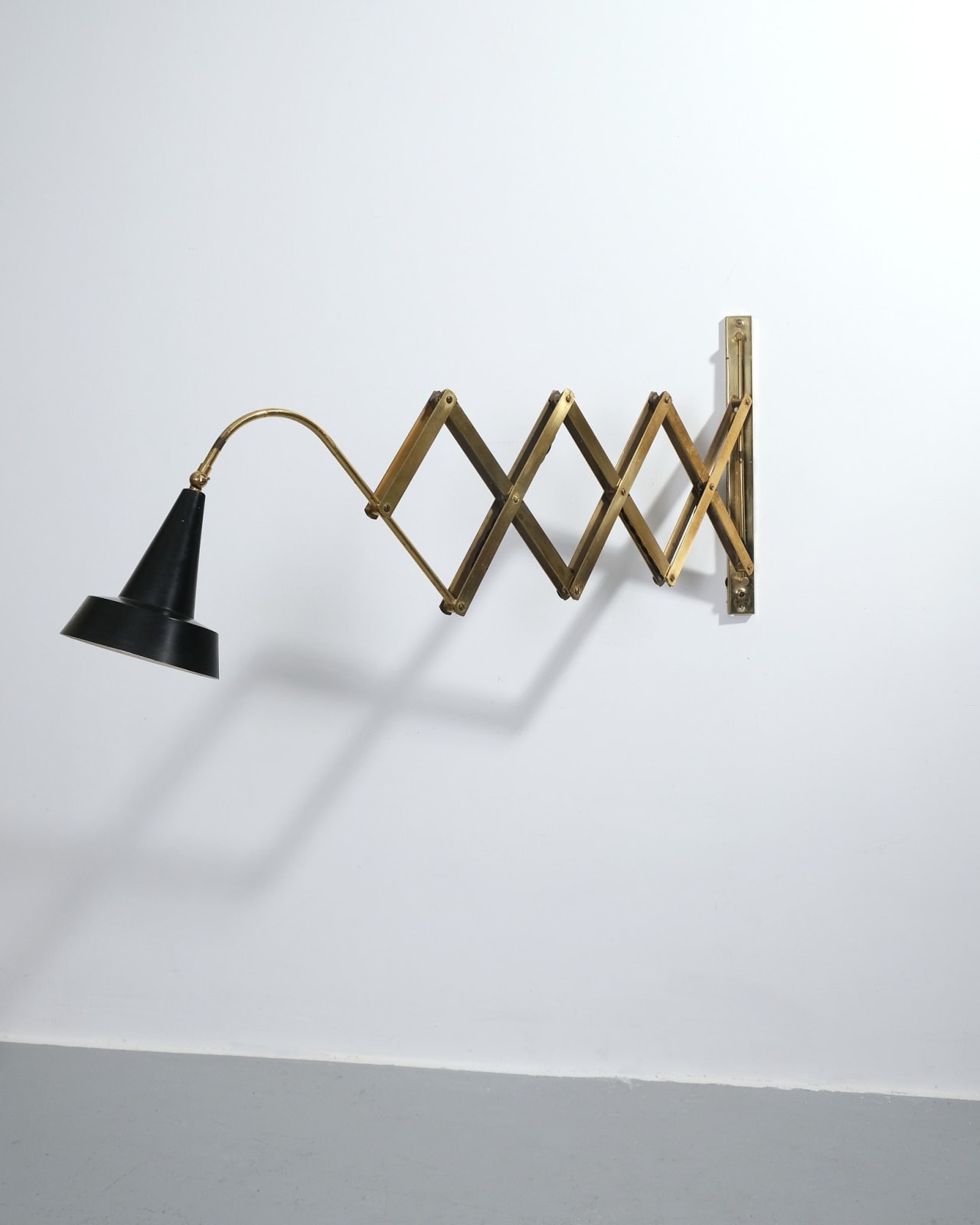 Italian, Concertina wall lamp