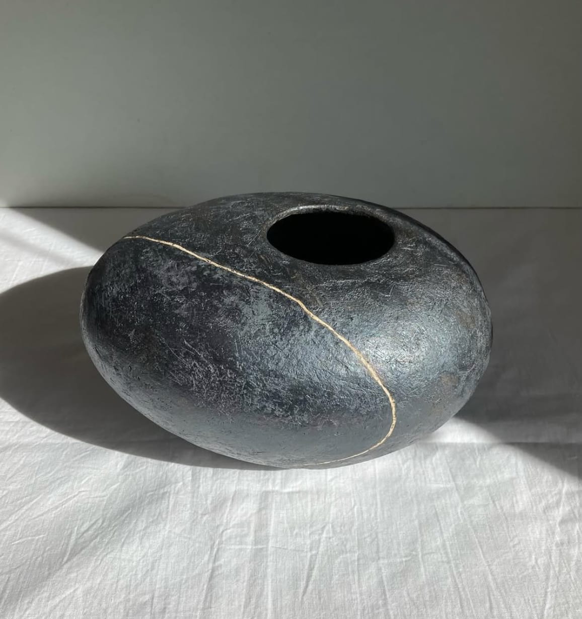 Jane Kite, Asymmetrical Vessel with Line