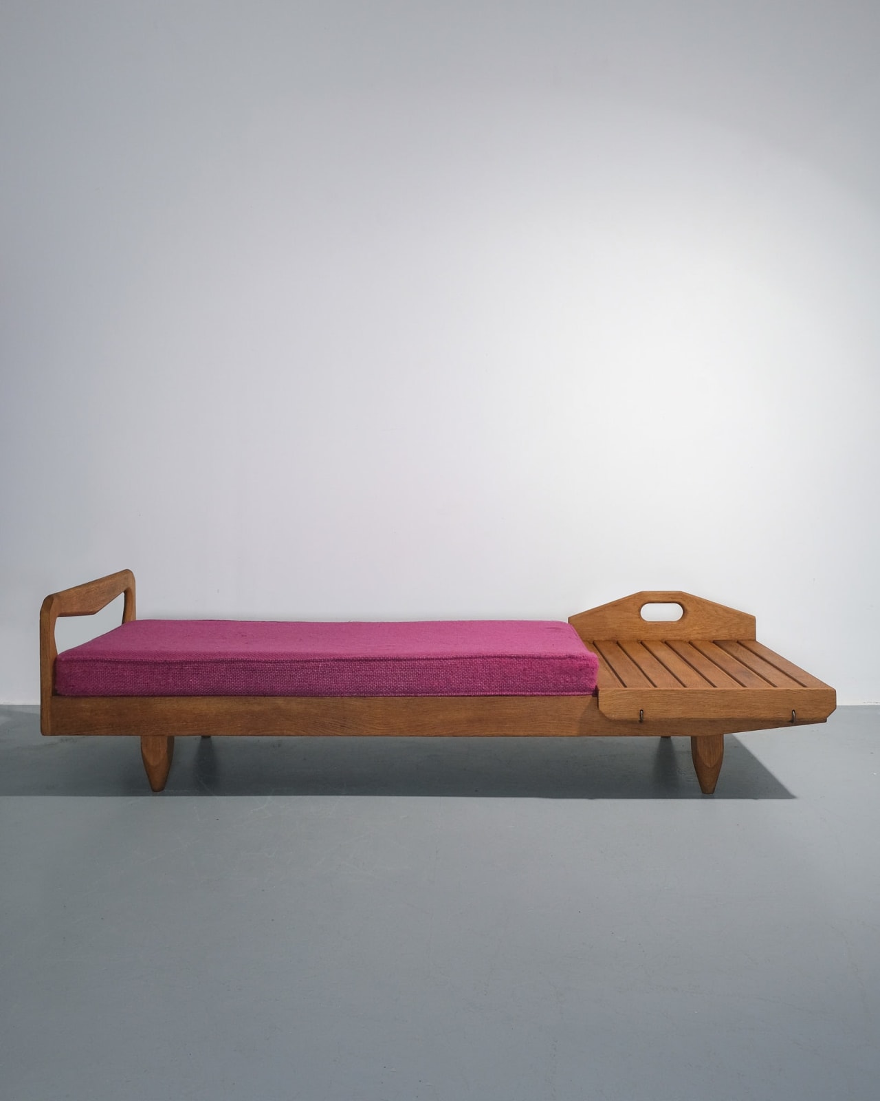 Guillerme et Chambron, Low Extending Sofa / Day-bed