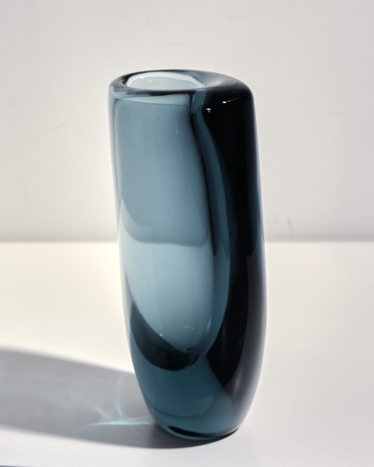 Vicke Lindstrand, Ice Blue Vase