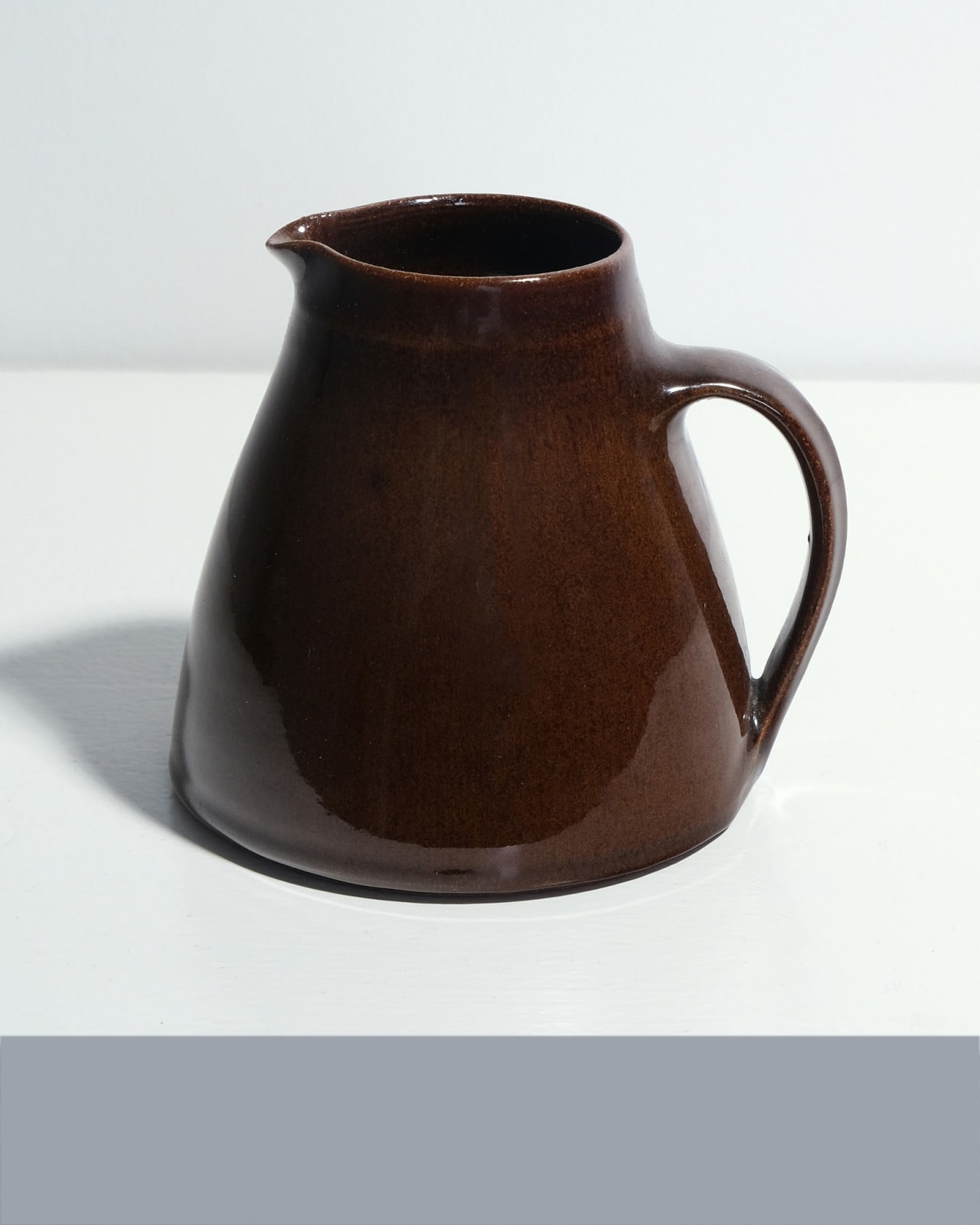 Nicola Tassie, Brown Harth Jug