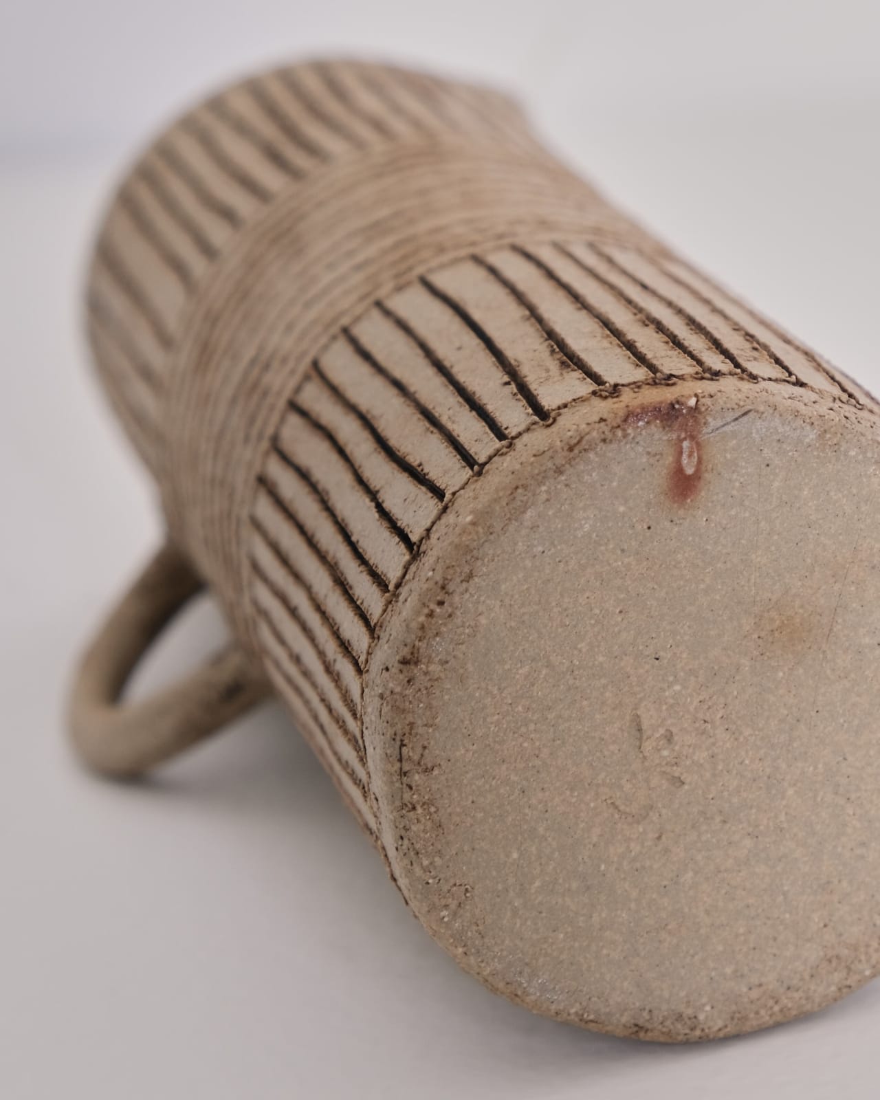 Jane Kite, Tall Jug (light criss cross)