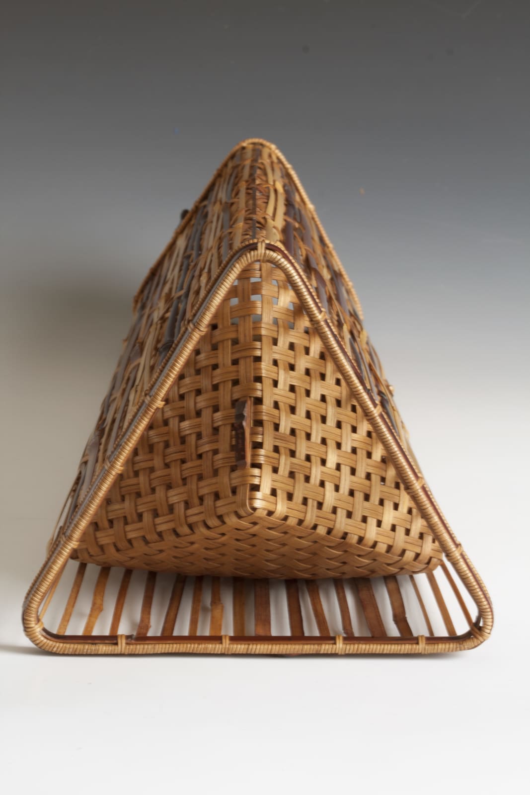 Tsujimura Ichirō, “Bamboo Shower” Triangular Flower Basket, 2010