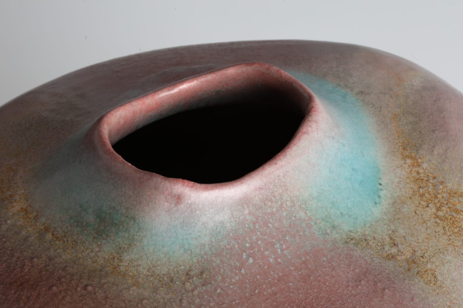 Katō Toyohisa, Flask with Red Maple Glaze, 1993