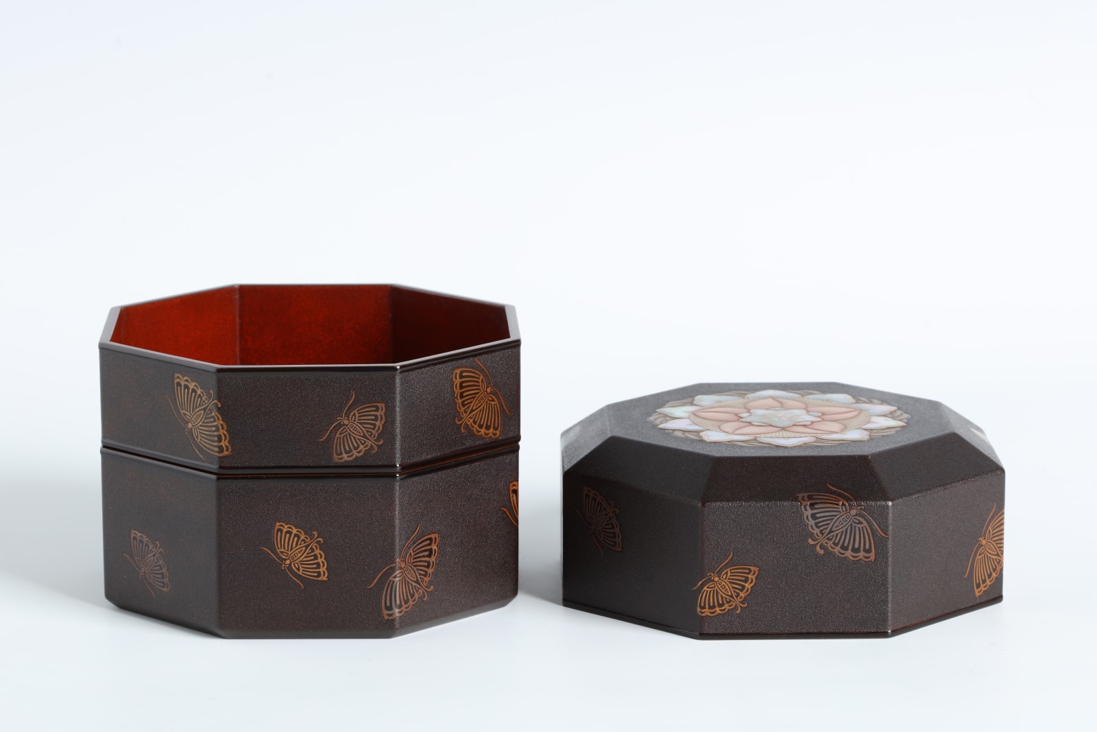 Mitamura Jiho, Octagonal Jewel Box with Peach Blossom and Butterflies, 1920s
