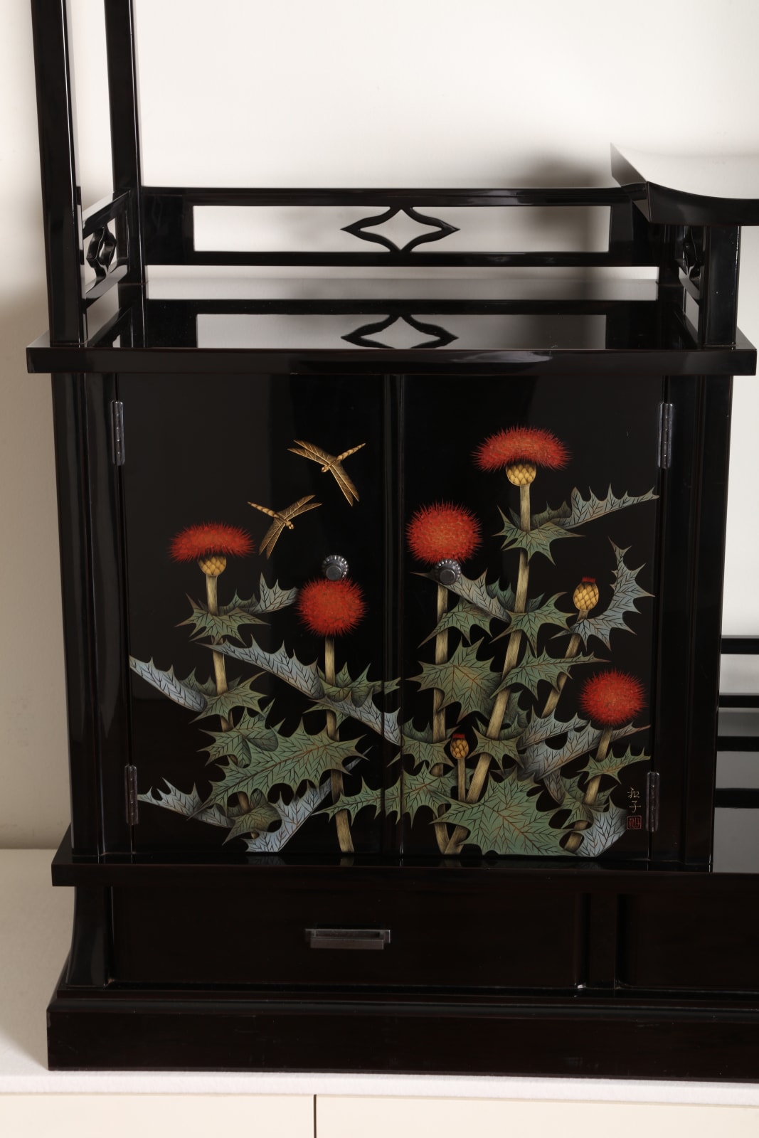 Taniuchi Kazuko, Shelf for Cosmetic Boxes with Design of Dragonflies and Thistles, 1990s
