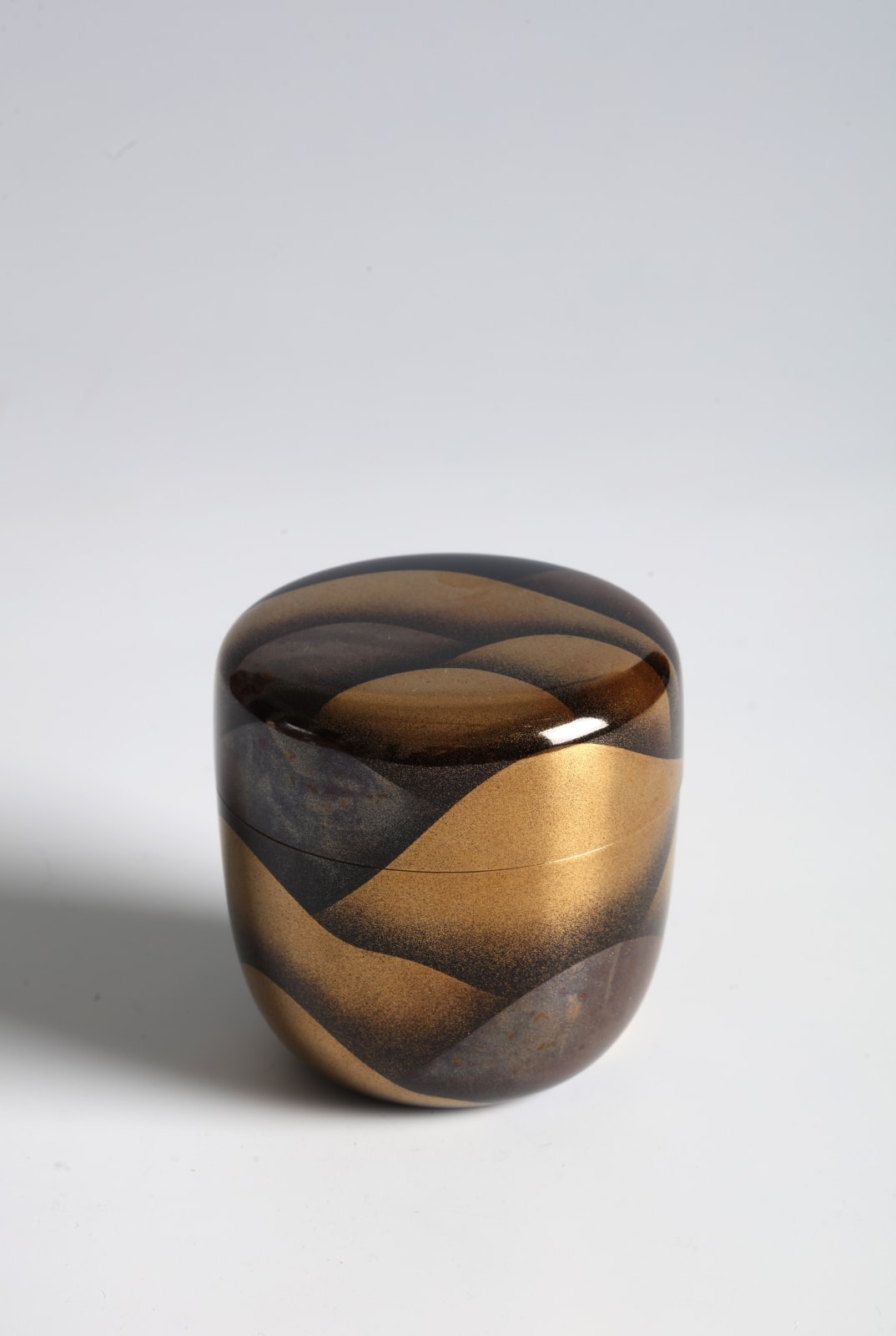 Eizō Ippyōsai VII, Tea Caddy with Distant Mountains, 1990s