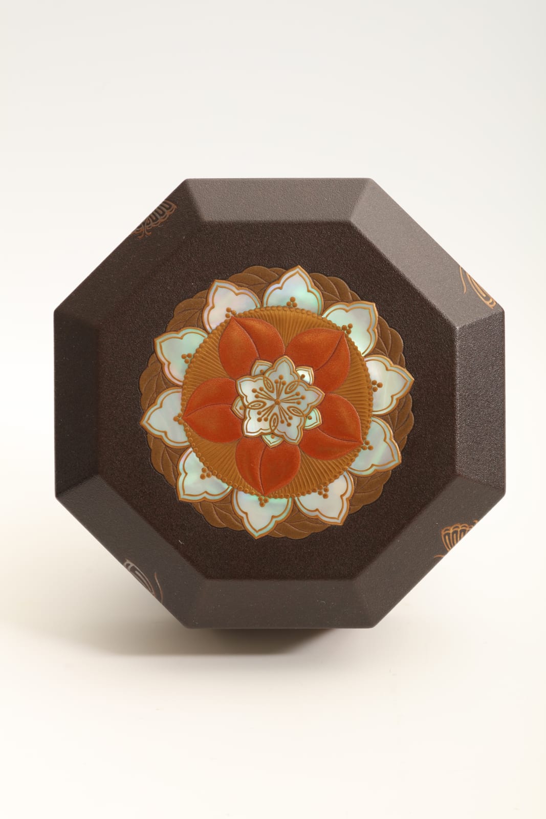 Mitamura Jiho, Octagonal Jewel Box with Peach Blossom and Butterflies, 1920s