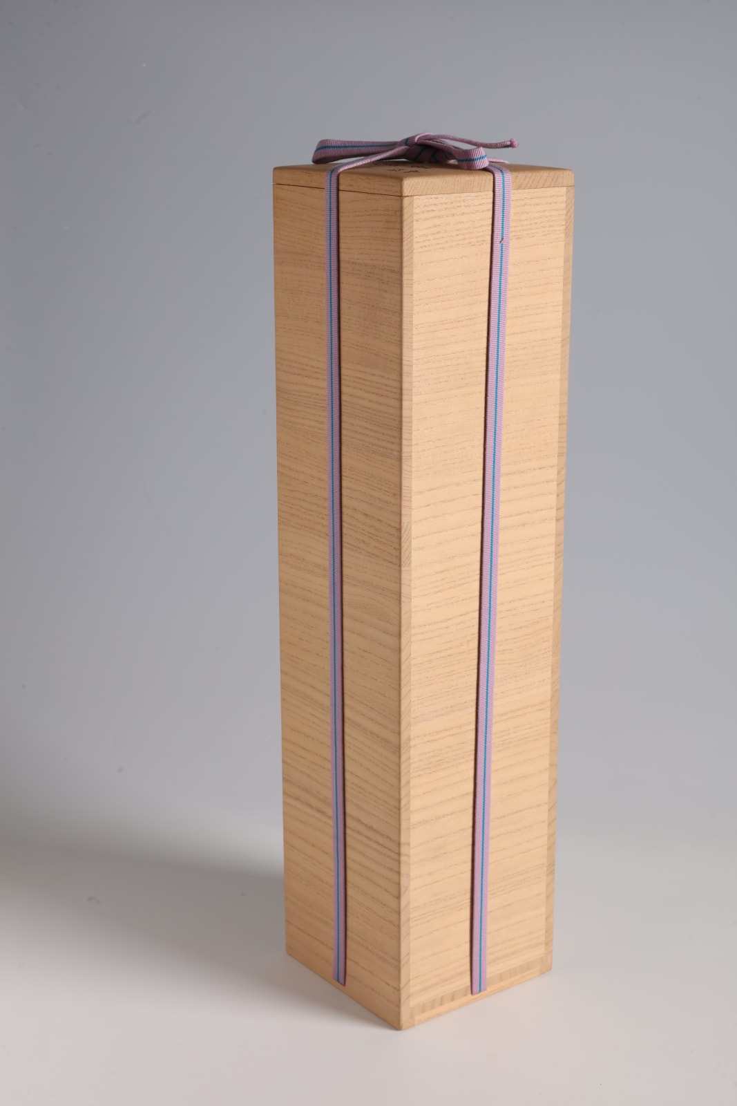 Takegoshi Jun, Rectangular Vase with Crested Kingfishers, ca 2000