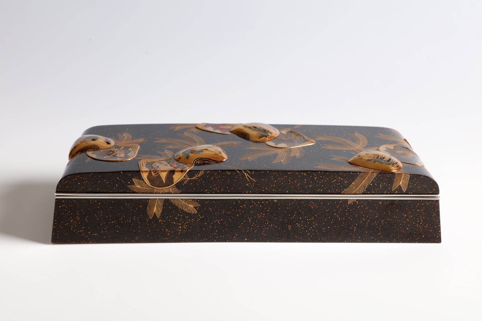 Yamazaki Mushū, Rectangular Box with Shells, 2007