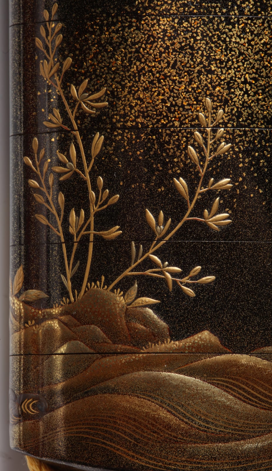 Kanshōsai 観松斎, Inro with Magpie, early–mid 19th century