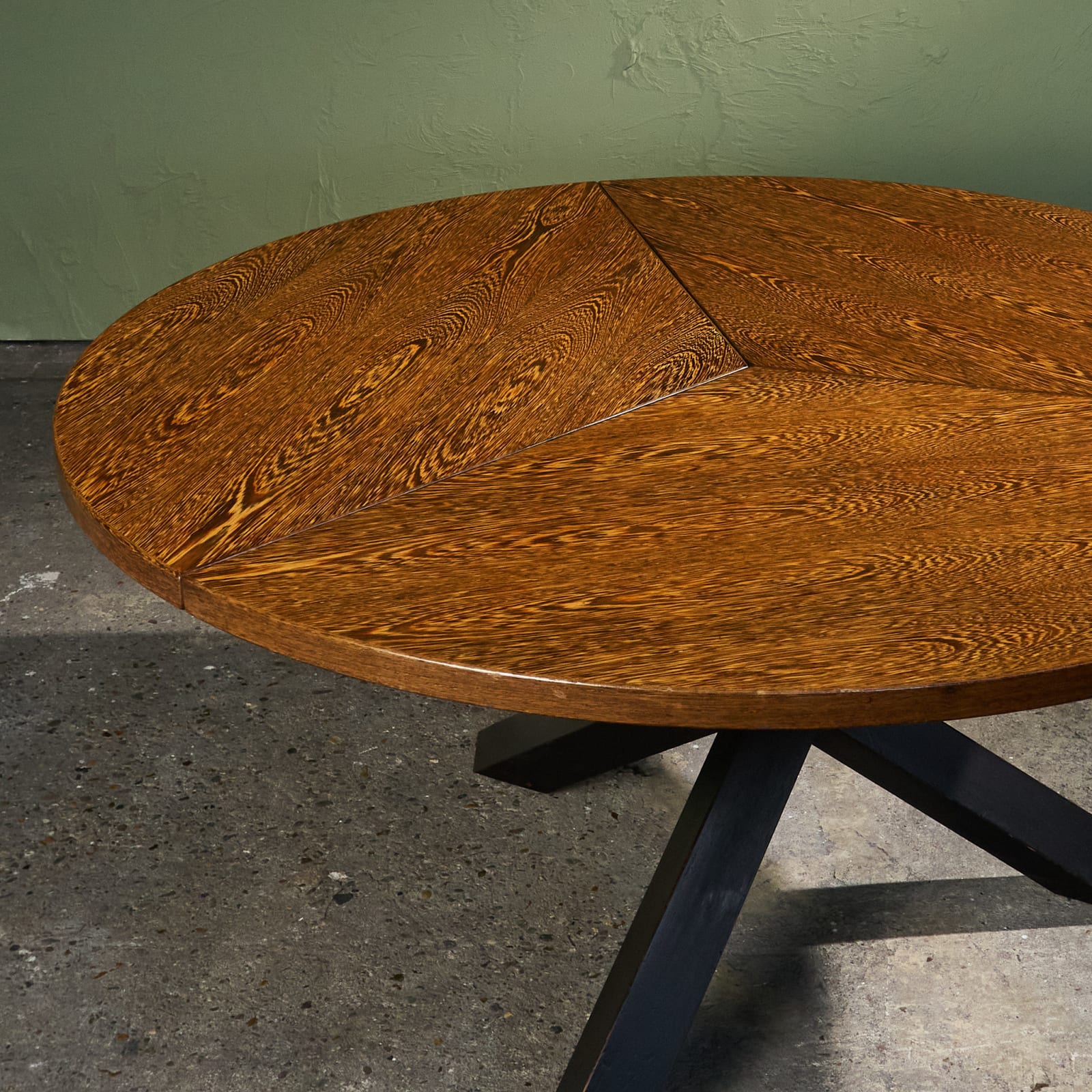 Gerard Geytenbeek, Round Dining Table in Wengé with Tripod Legs, 1960s