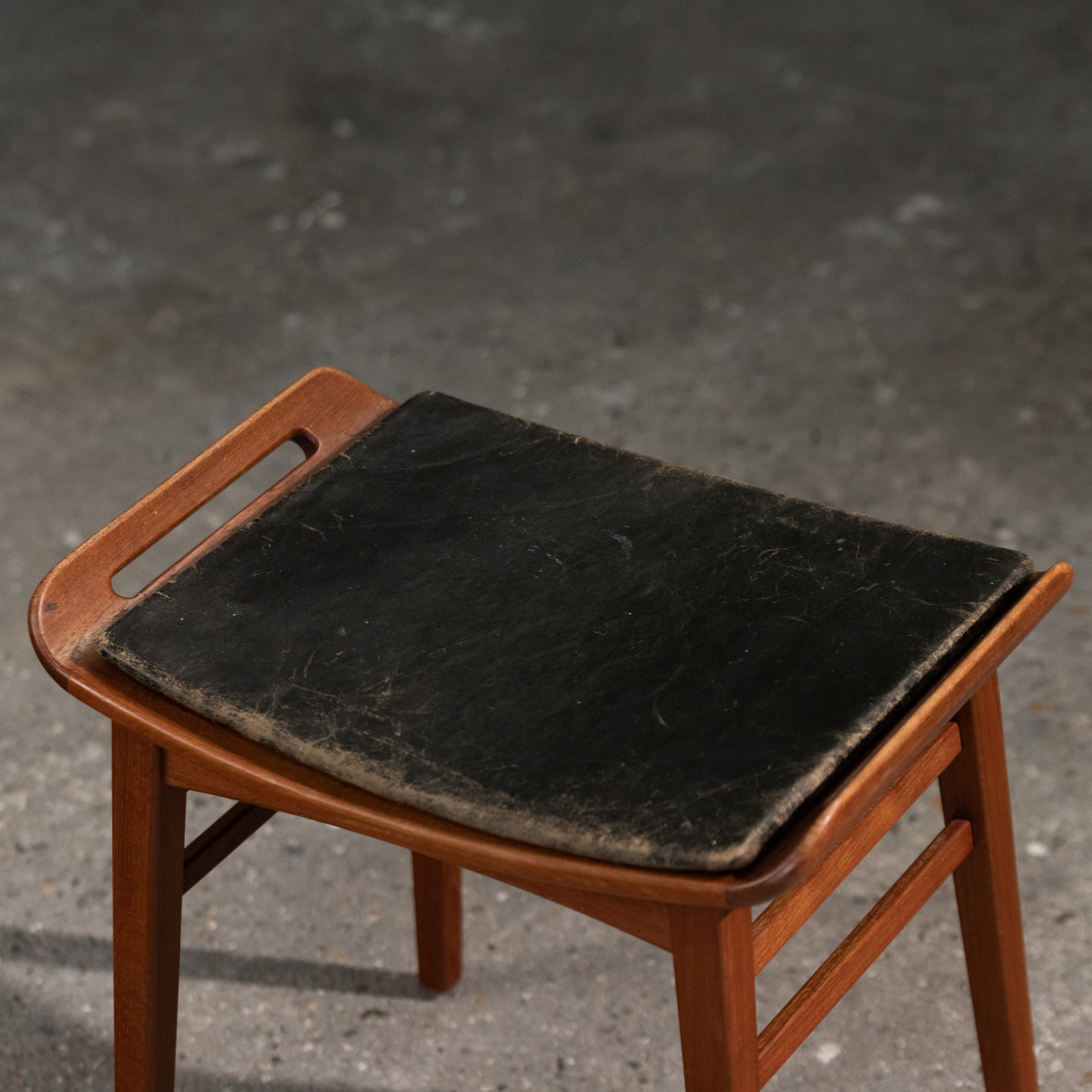 P. Jensen, Pair of Teak Stools with Original Black Leather Cushions, Denmark, 1960s