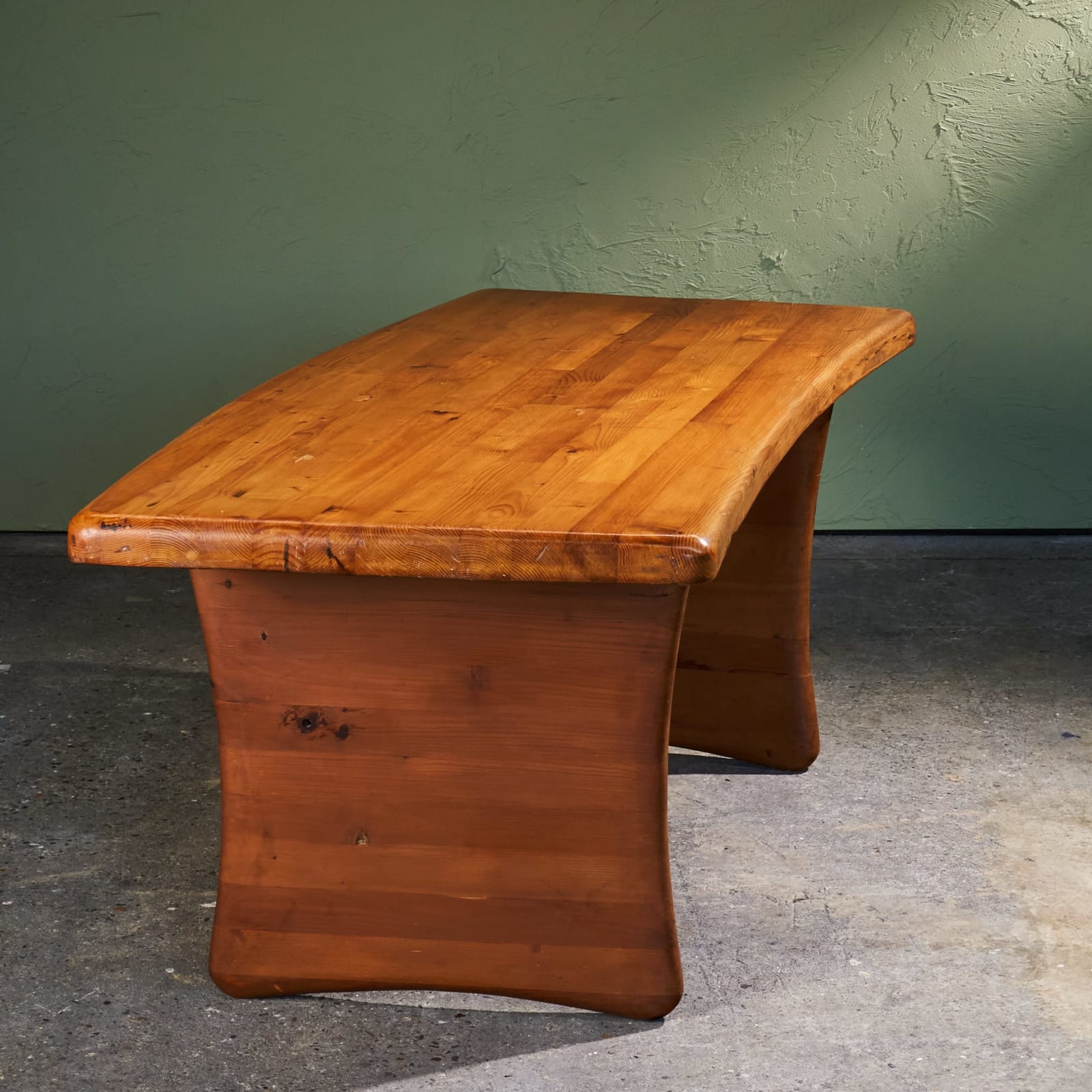 Architectural 'Forme Libre' Writing Desk in Solid Pine , France, 1960s