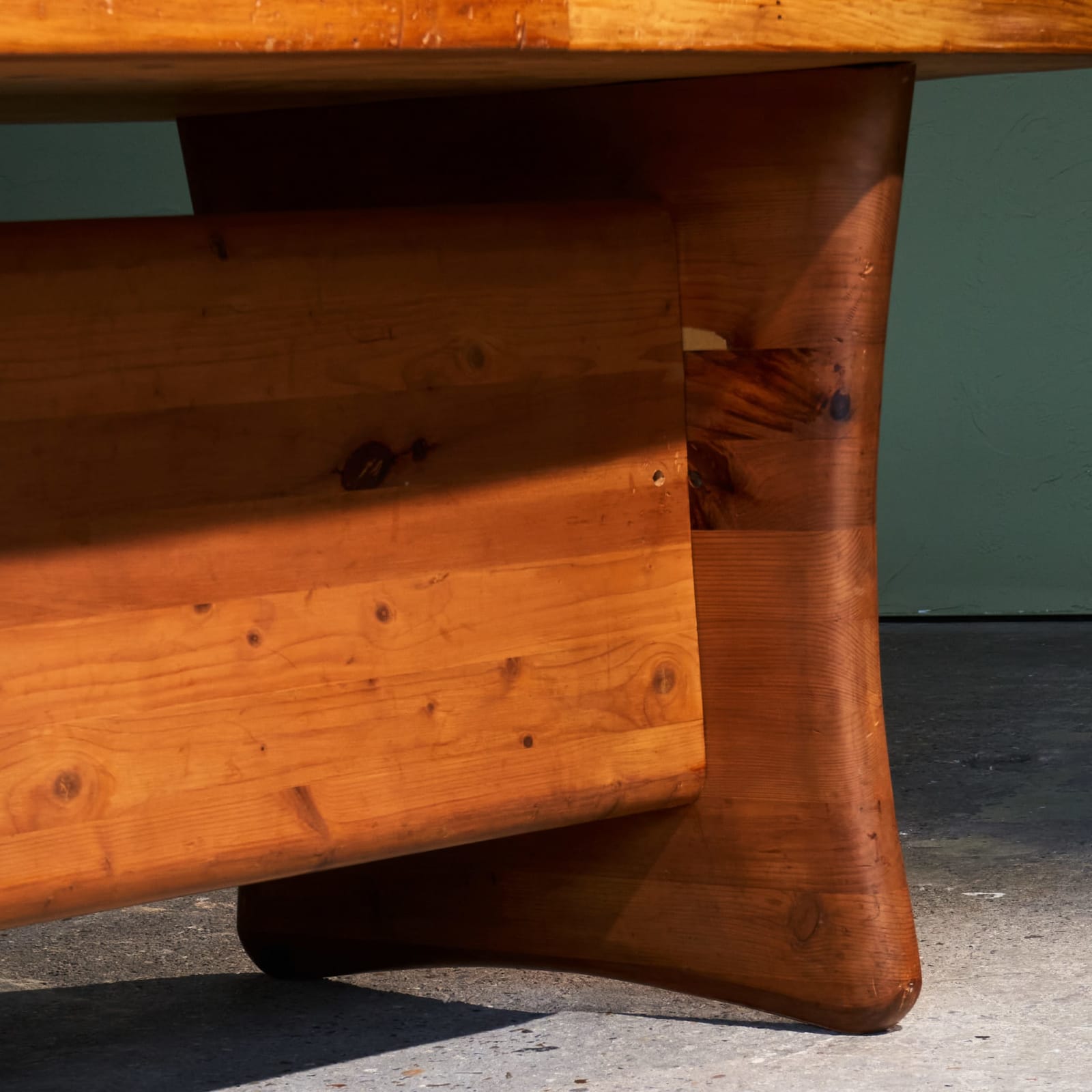 Architectural 'Forme Libre' Writing Desk in Solid Pine , France, 1960s