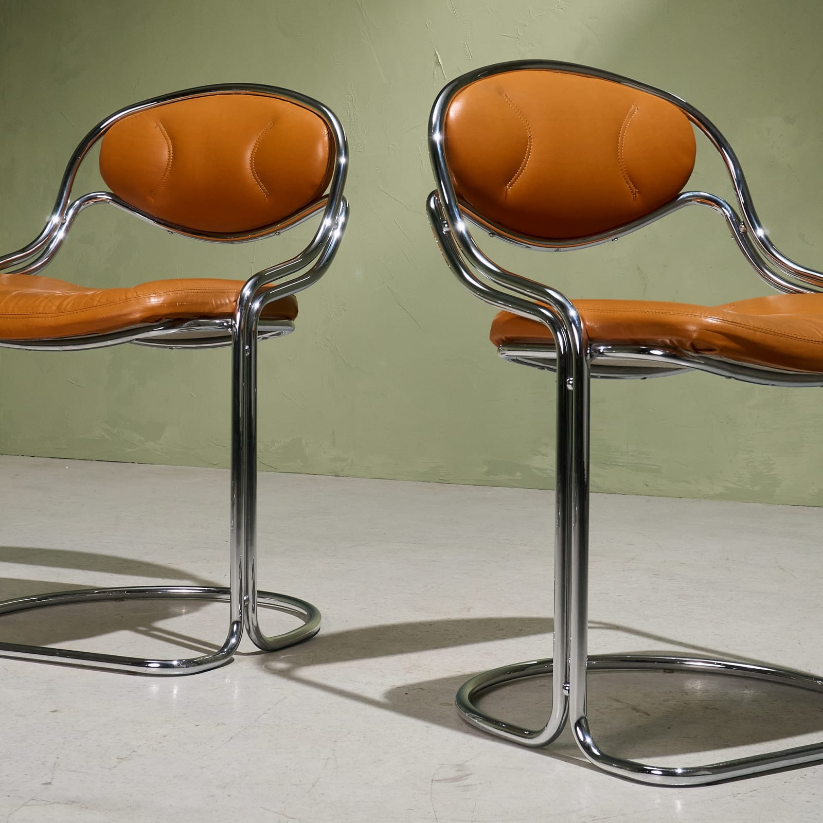 Cognac Leather Dining Chairs with Tubular Chrome Frame and Cognac Leather Seating, Italy, 1970s