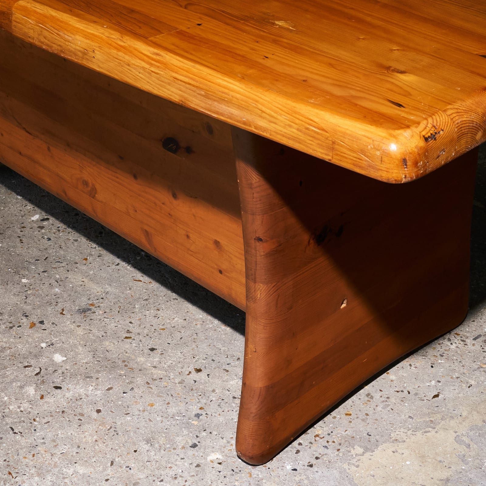 Architectural 'Forme Libre' Writing Desk in Solid Pine , France, 1960s