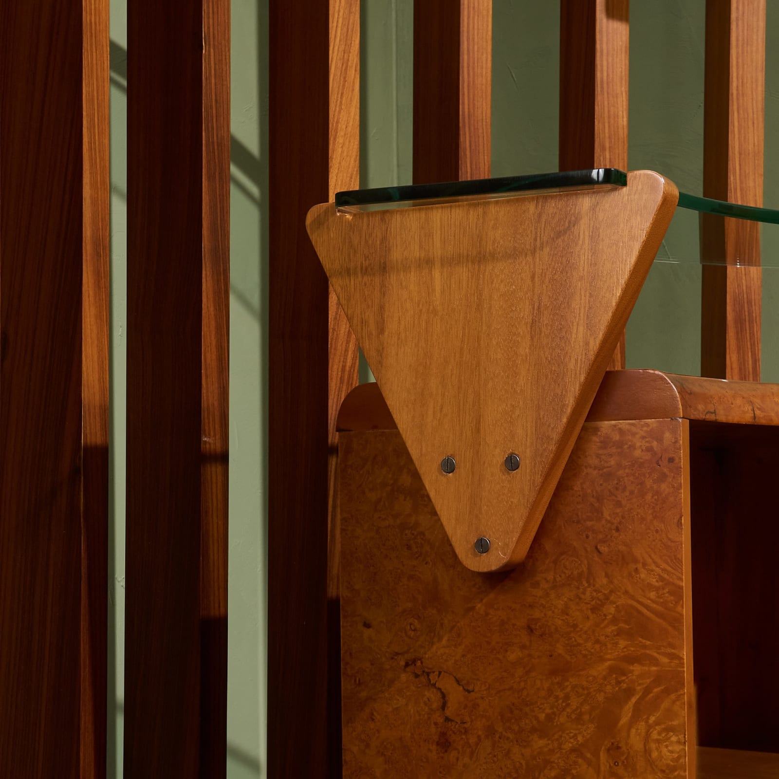 Circular Dry Bar and Sculptural Shelving Unit in Burlwood and Brass, Italy, 1970s