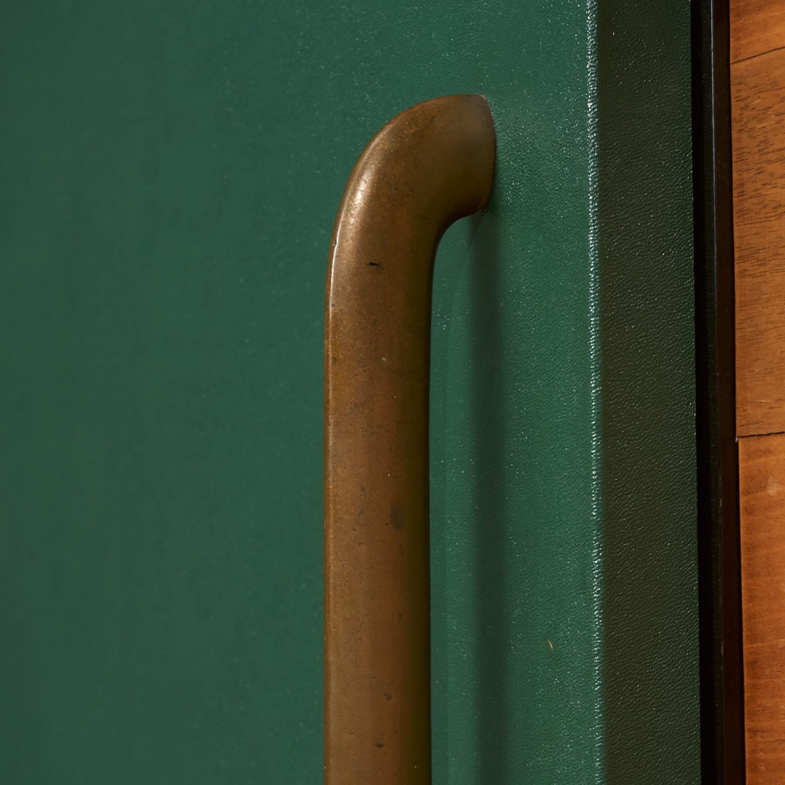 Oversized Sideboard with Bar Section in Walnut, Green Leatherette and Brass, Italy, 1930s