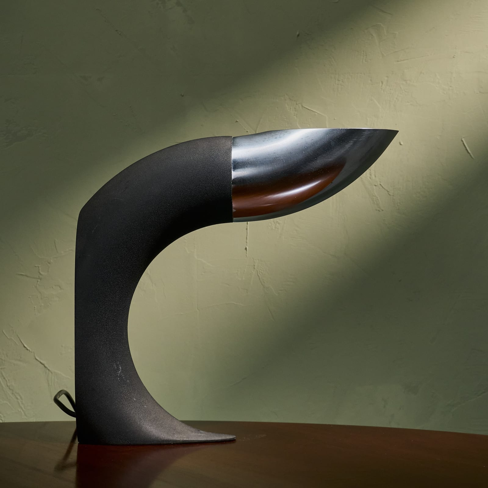 Fratelli Martini, Black Steel and Aluminum Circular Table Lamp, Italy, 1975s