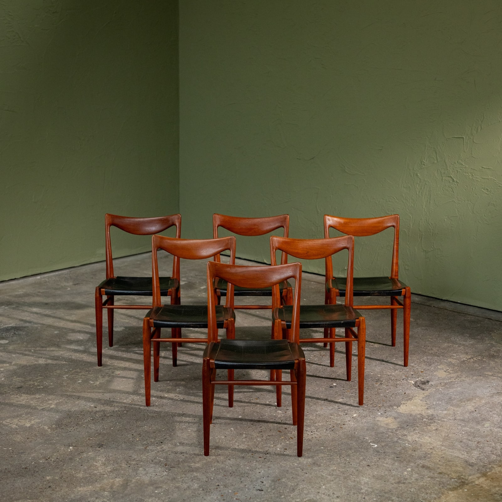Rolf Rastad & Adolf Relling, Set of 6 'Bambi' Dining Chairs in Teak & Original Black Leather for Gustav Bahus, Norway, 1950s