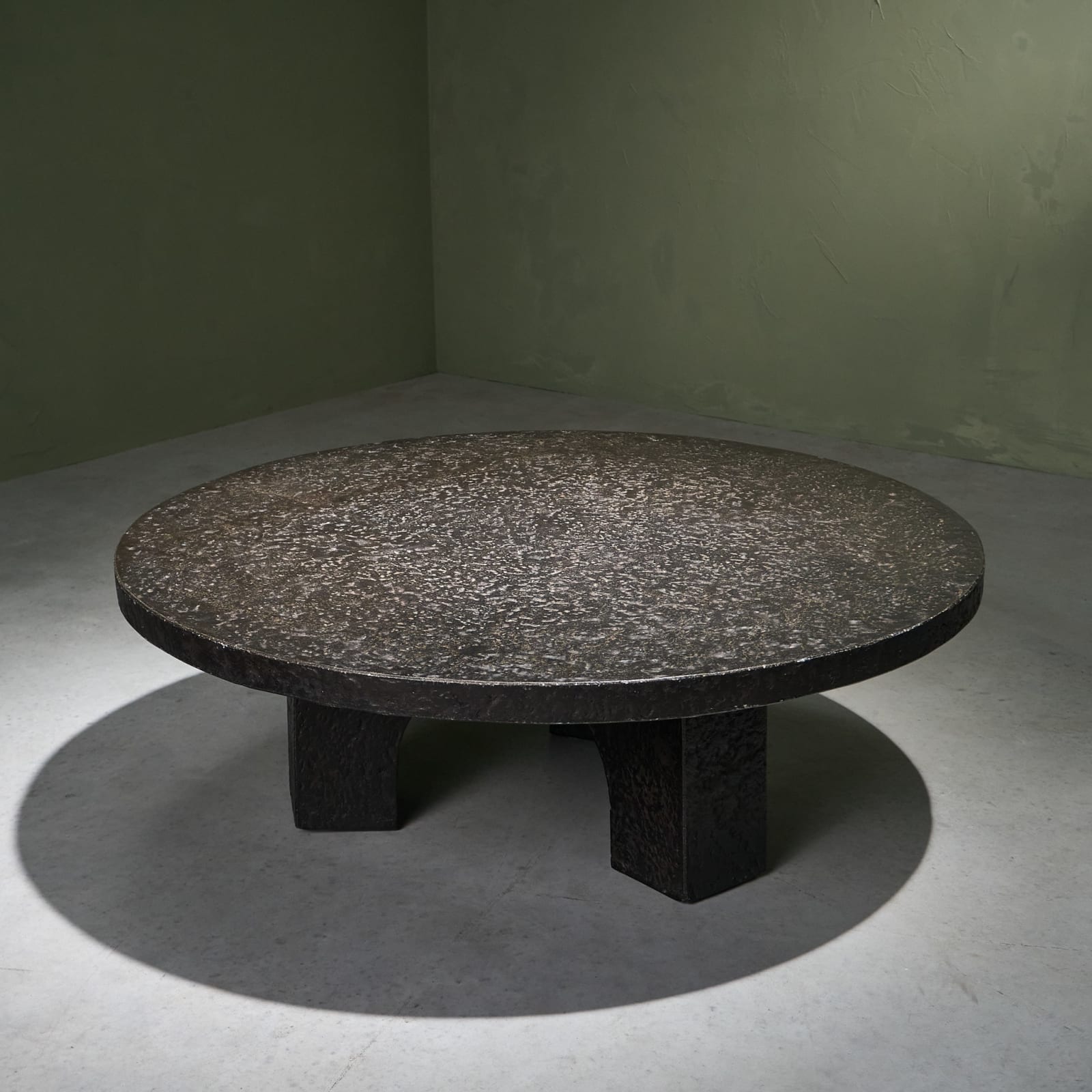 Circular Brutalist Coffee Table in Stone Composite Resin, Europe, 1970s