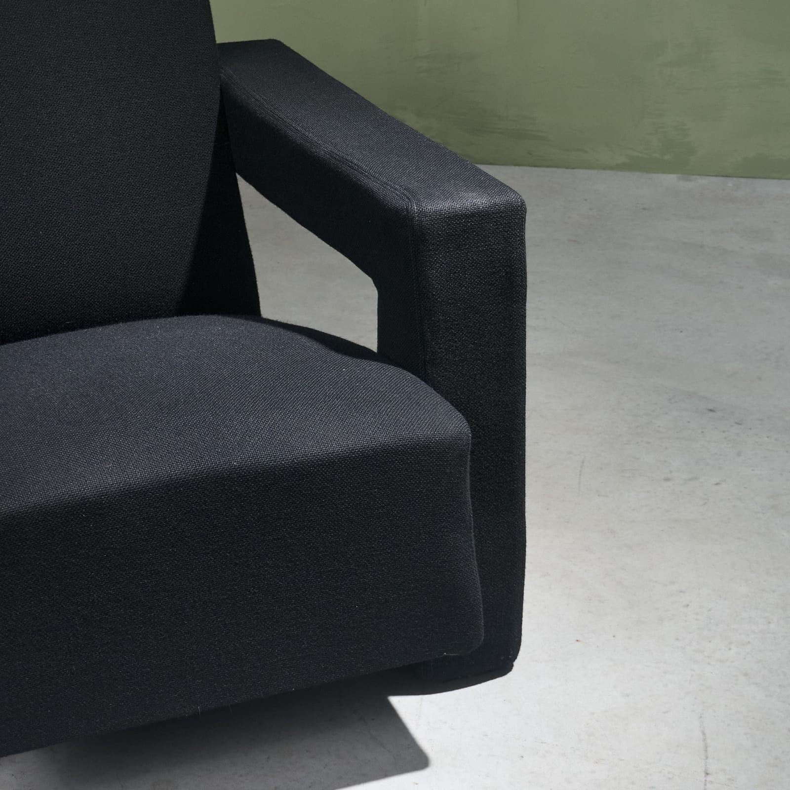 Gerrit Rietveld, Early 'Utrecht' Chair for Metz & Co in Black Upholstery, 1936