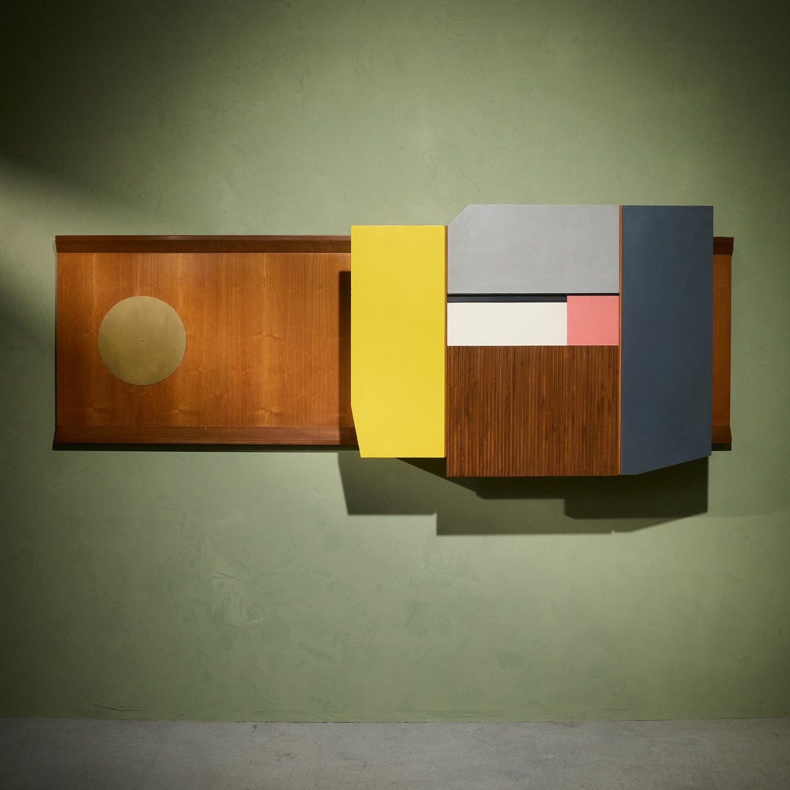 Unknown, Multicolored Wall Mounted Dry Bar in Italian Walnut and Brass, Italy, 1960s