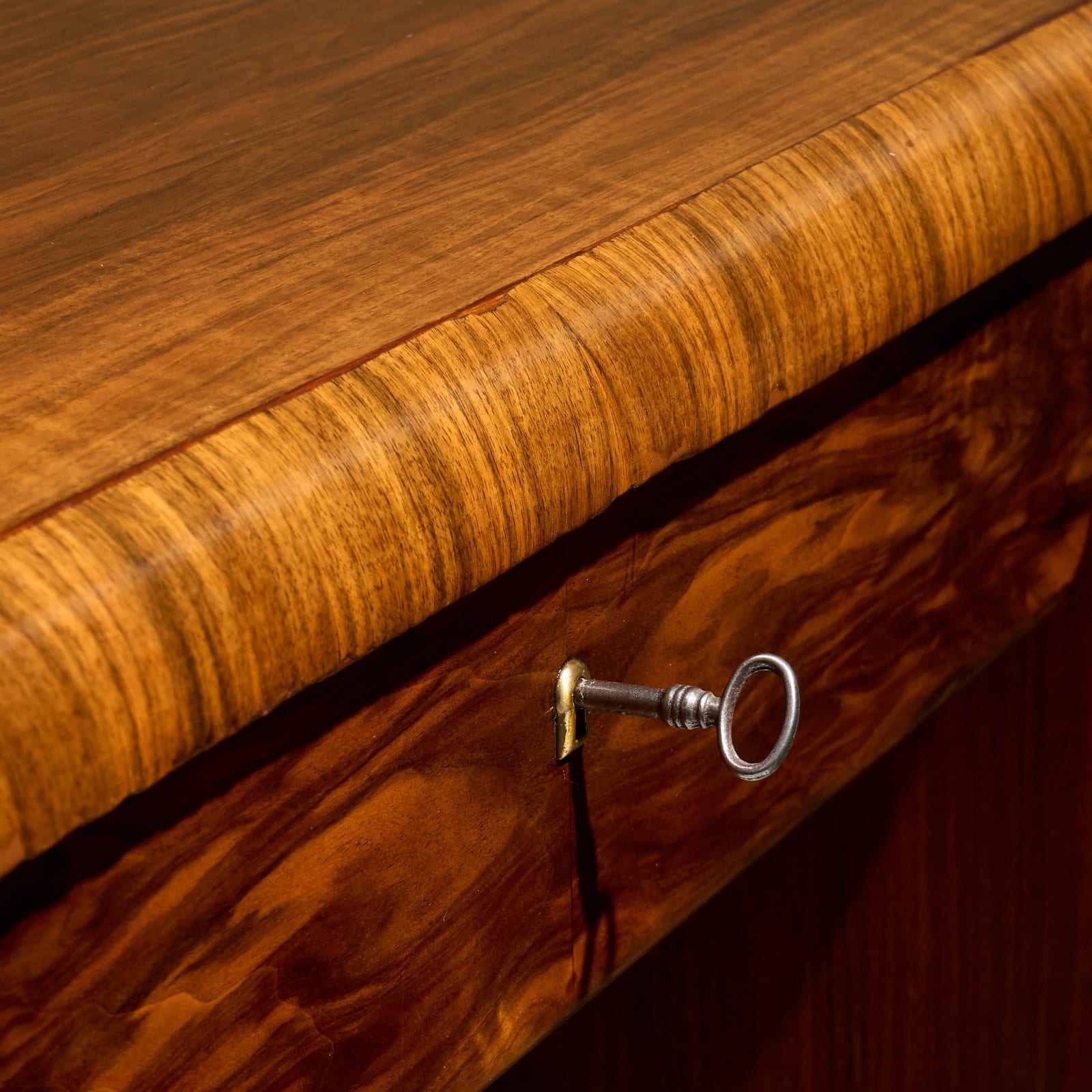 Restored Art Deco Desk in Walnut, Europe, 1930s