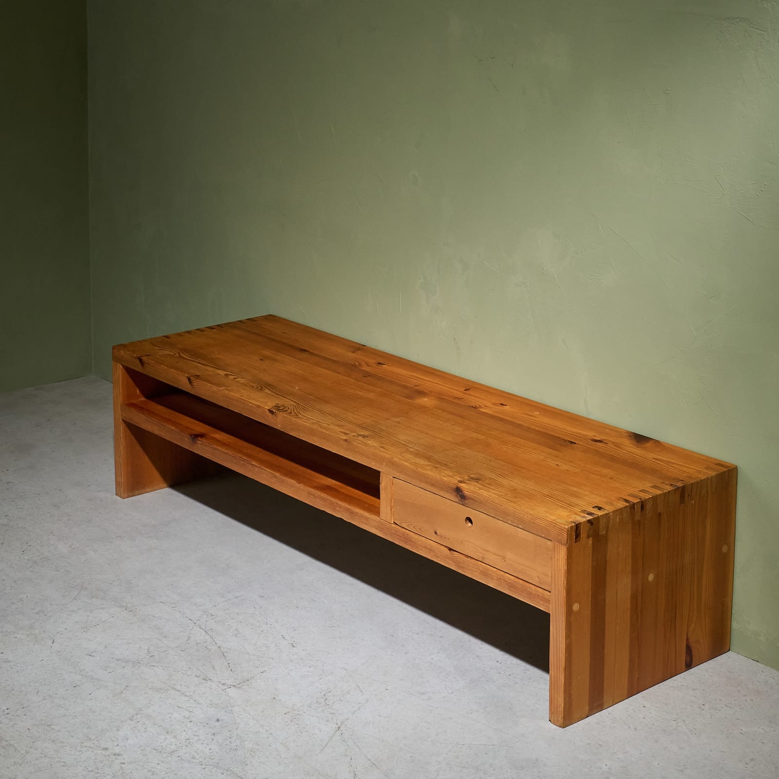 Ate van Apeldoorn, Bench/Lowboard in Solid Pine for Houtwerk Hattem, 1960s