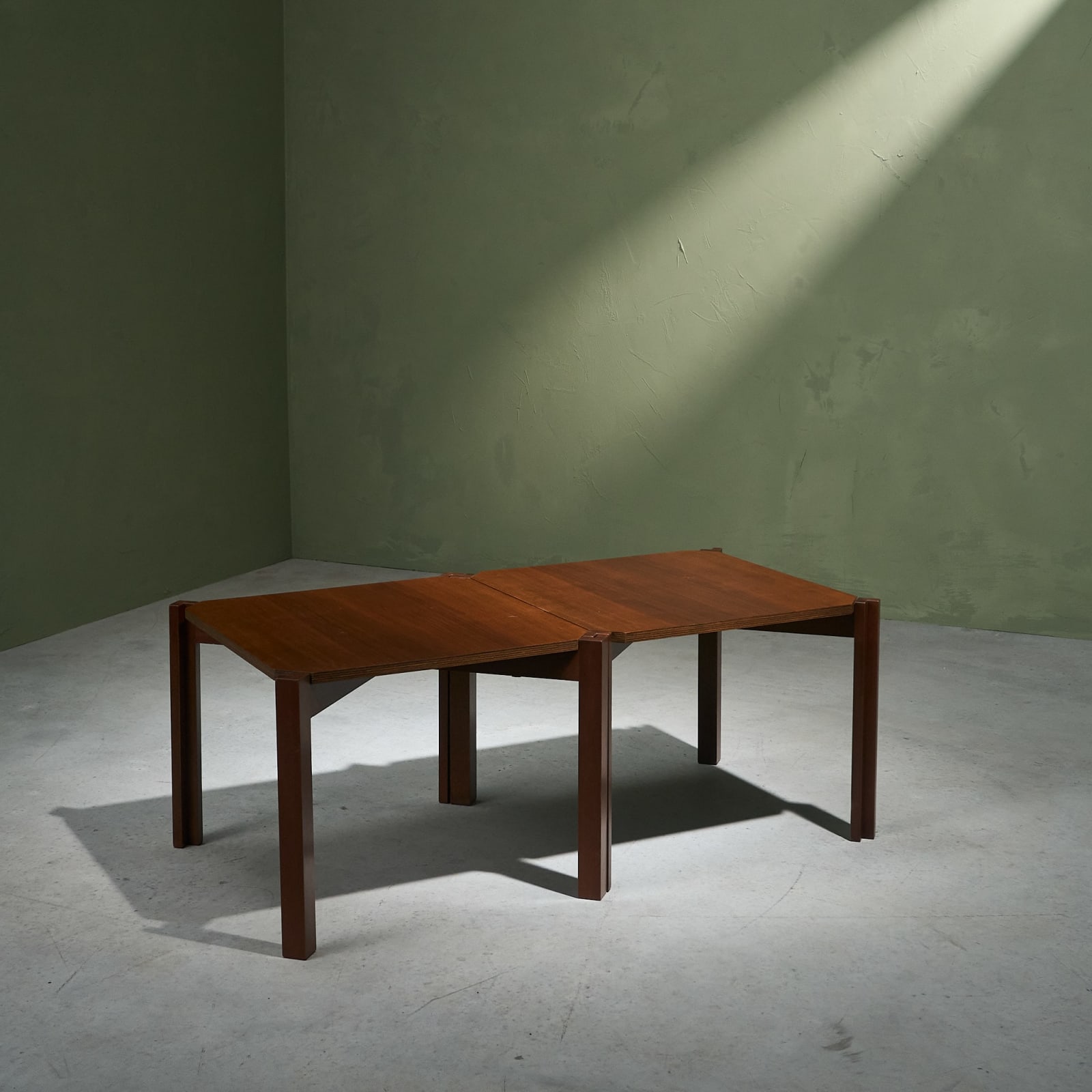 Stackable Pair of Side or Nesting Tables with Plywood Top, Italy, 1950s