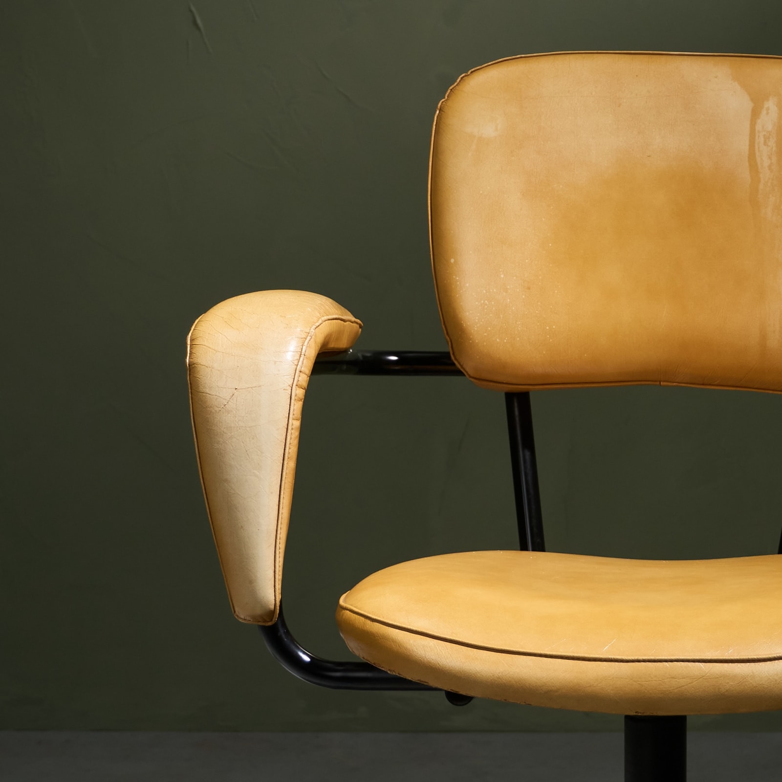 Gastone Rinaldi, Swivel Desk Chair in Cognac Coloured Upholstery, for RIMA, Italy, 1950's