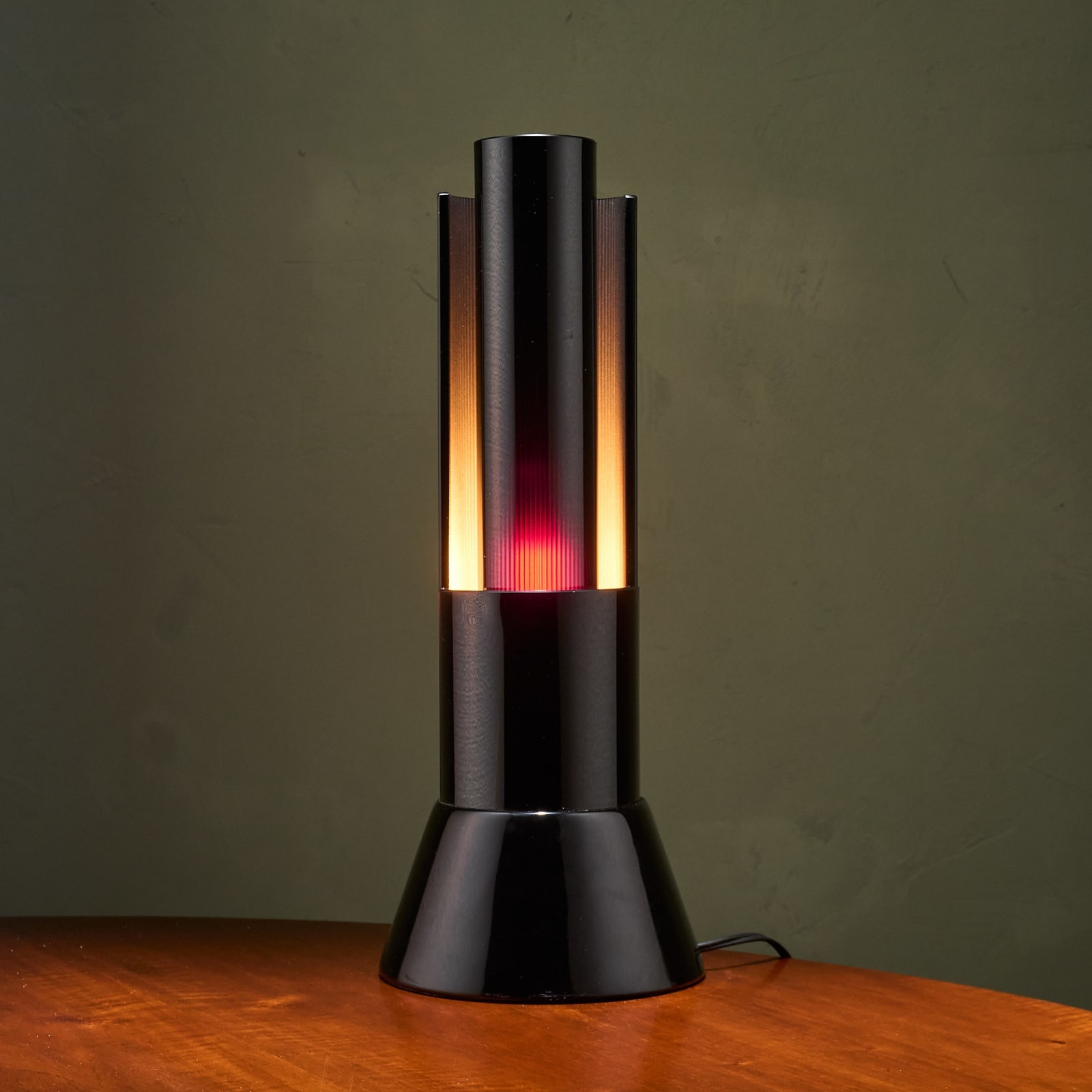 Sculptural Totem Table Lamp in Dark Textured Glass and Lacquered Wood, 1970's