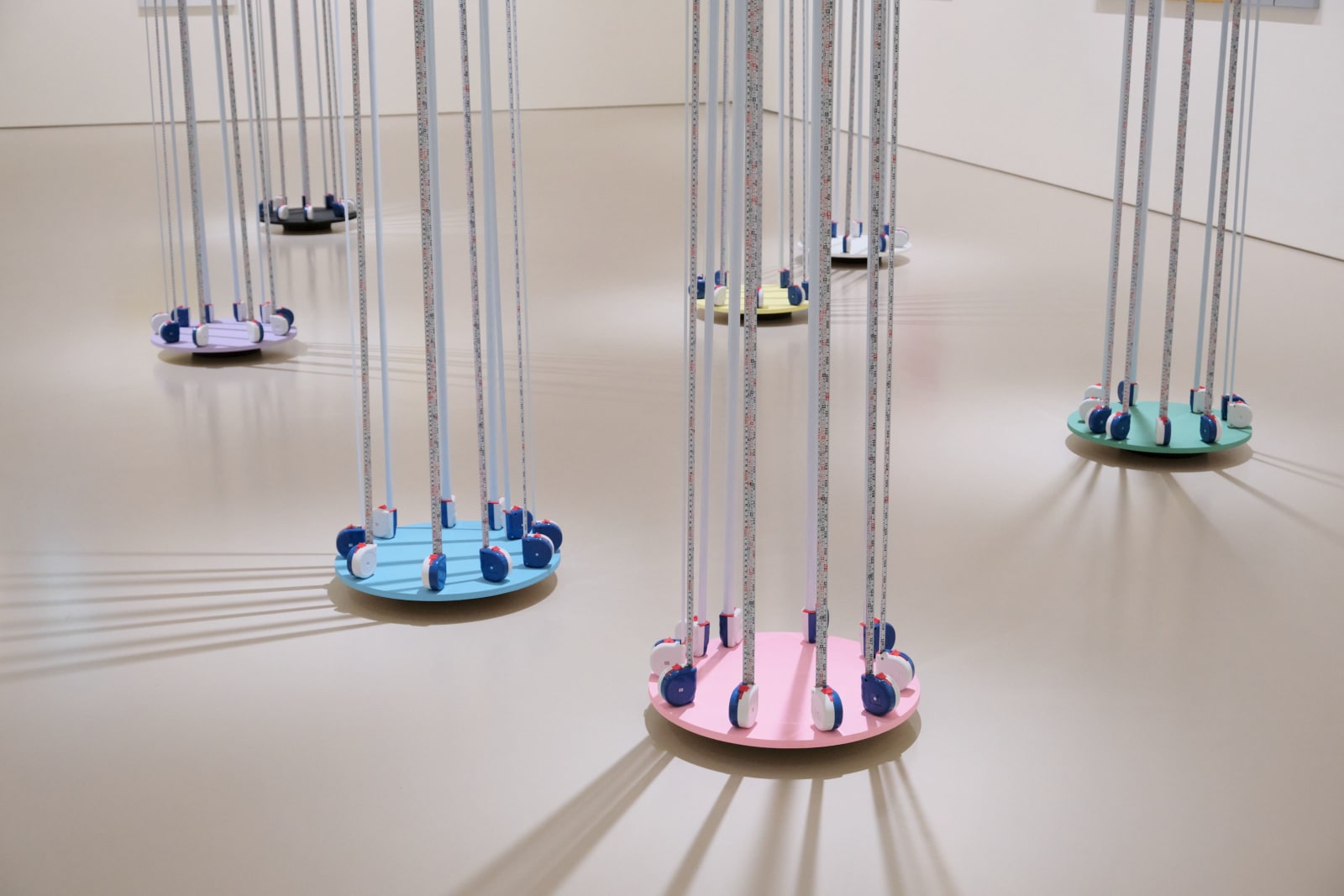 莊普 TSONG Pu, 光塵呎度 Worldly Scale, 2022