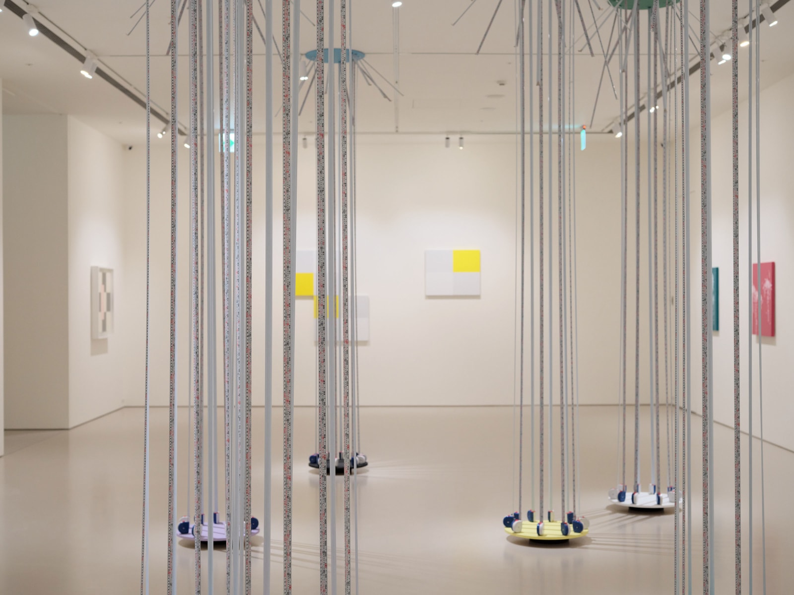 莊普 TSONG Pu, 光塵呎度 Worldly Scale, 2022