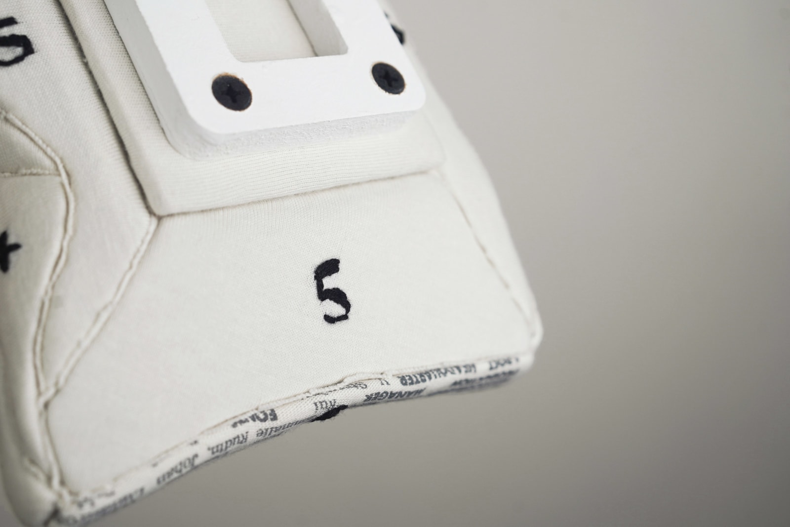 劉正堃 Abei LIU, 思思念念的那一包 The Bag of Longing, 2025