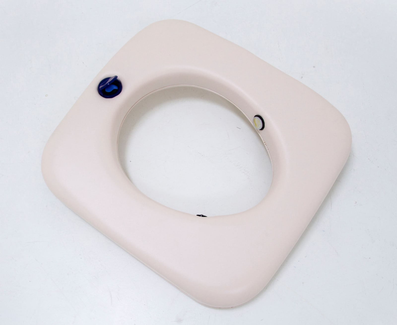 龔寶稜 Pao-Leng KUNG, 易開蓋 Easy Open Lid, 2021