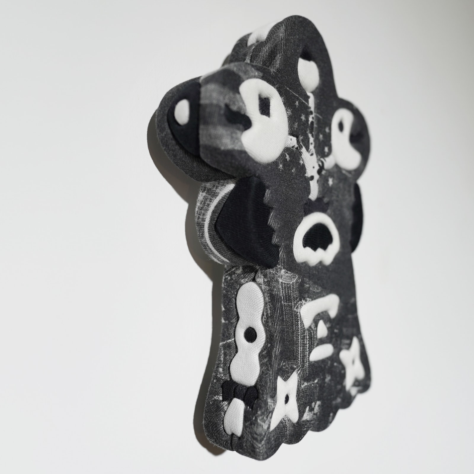 劉正堃 Abei LIU, Unseen and Undiscovered - Berry, 2024