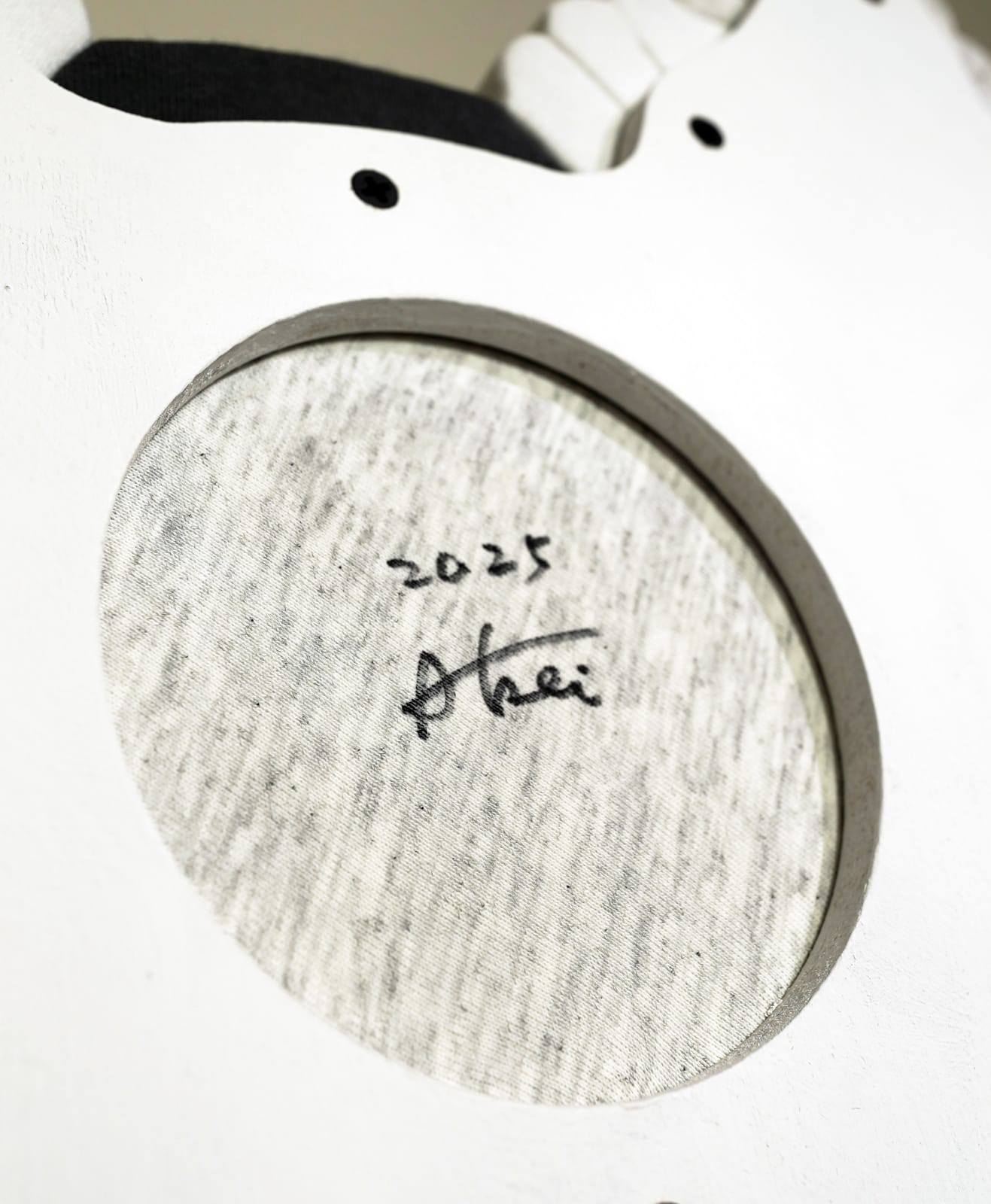 劉正堃 Abei LIU, Maskboy and Two Birds, 2025