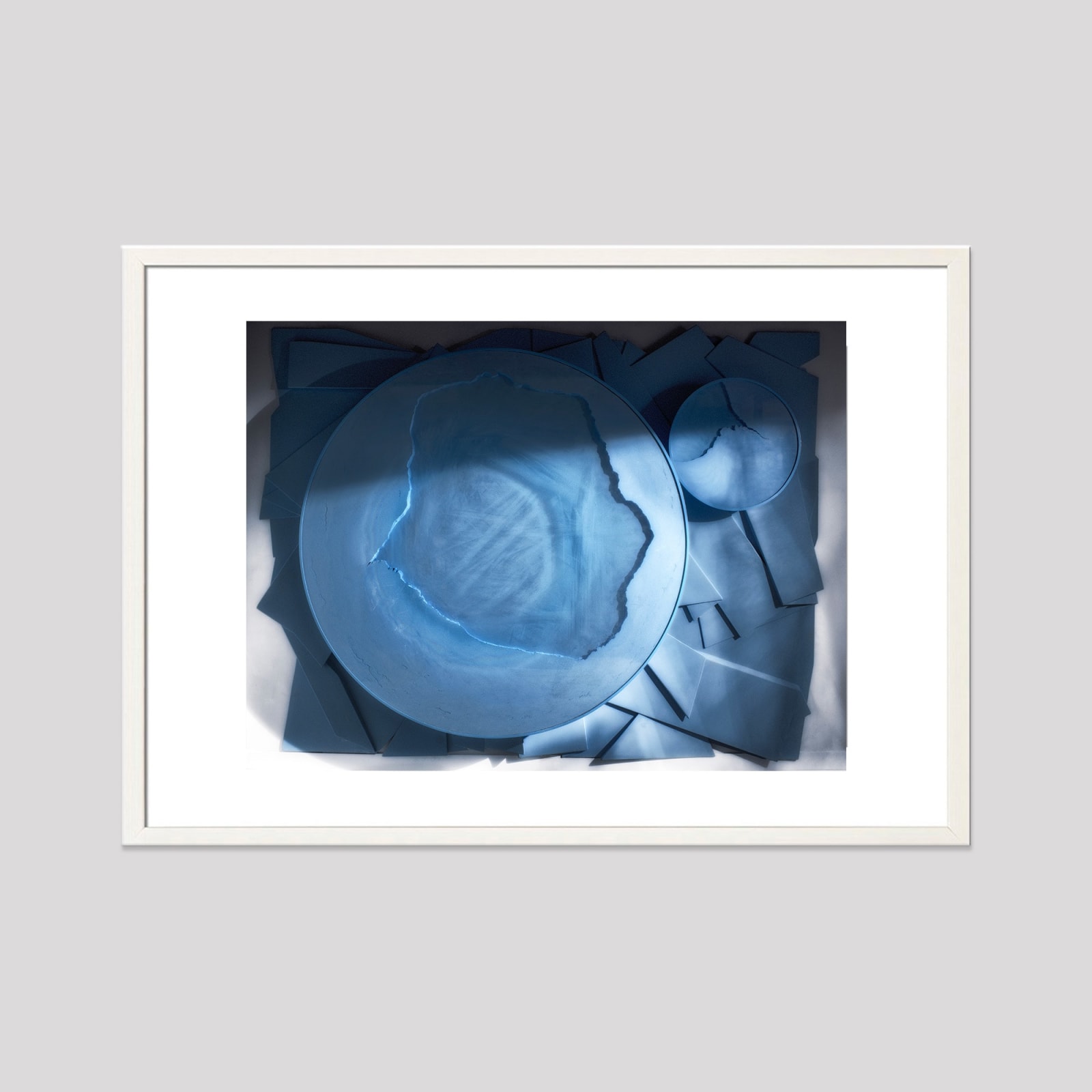 Manuel Mérida, Bleu Bermuda Installation, 2025