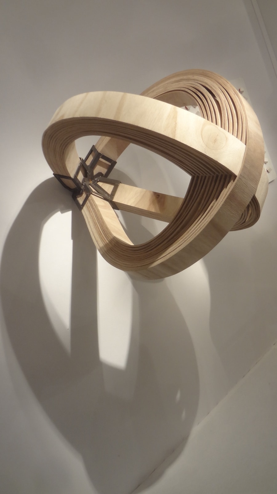 Alexis Hayère, Sculpture portée n°10-1, 2016