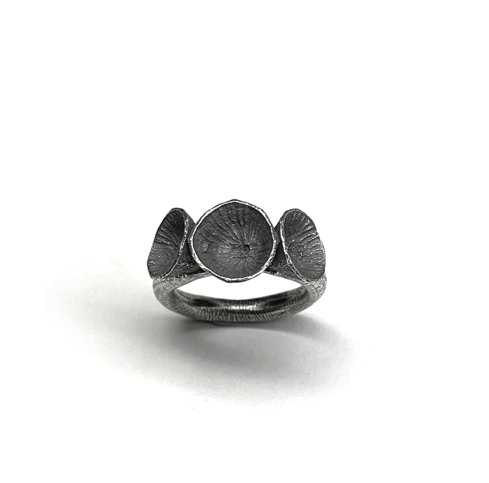 Melinda Young, Ranges Series – 3 Blossom Cup Ring (Pukatja, APY Lands), 2015/2024