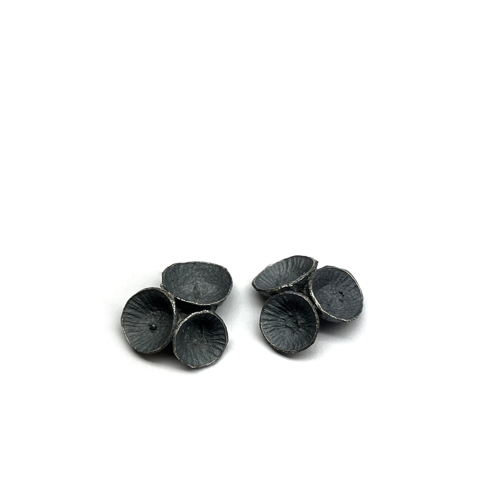 Melinda Young, Ranges Series – Blossom Cup Cluster Studs (Pukatja, APY Lands), 2015/2024